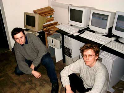 3DNews 1999-угол в офисе Public.ru