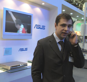 СEBIT-2005. ASUS